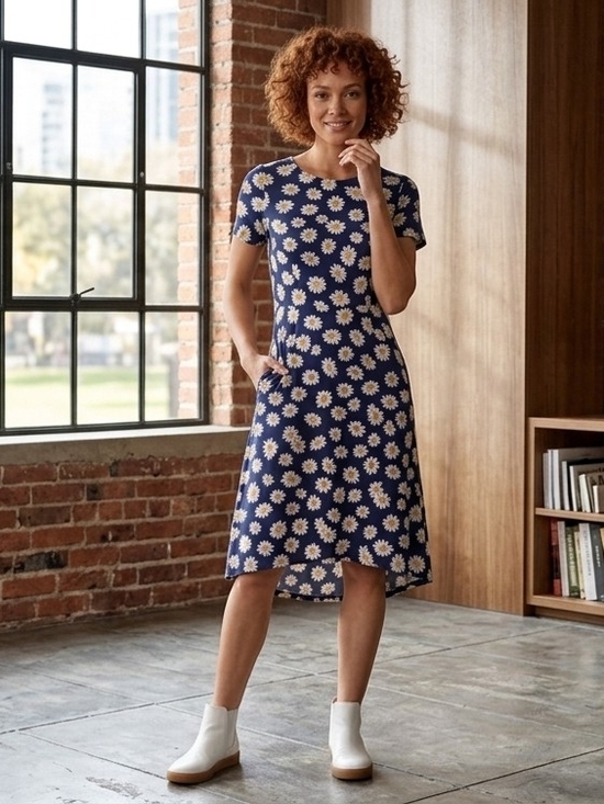 Old Navy Dresses & Skirts - Old Navy Navy Daisy Midi Dress